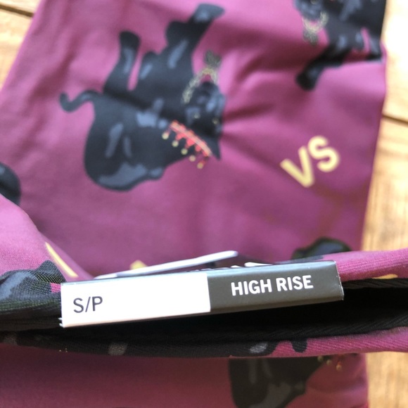 NEW Victoria’s Secret 7/8 Printed Tight - Picture 4 of 5